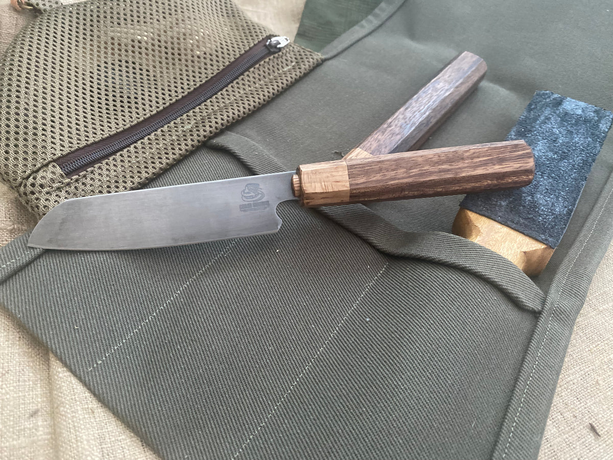 Santoku and petty knife set (Tanga Tanga￼and oak)