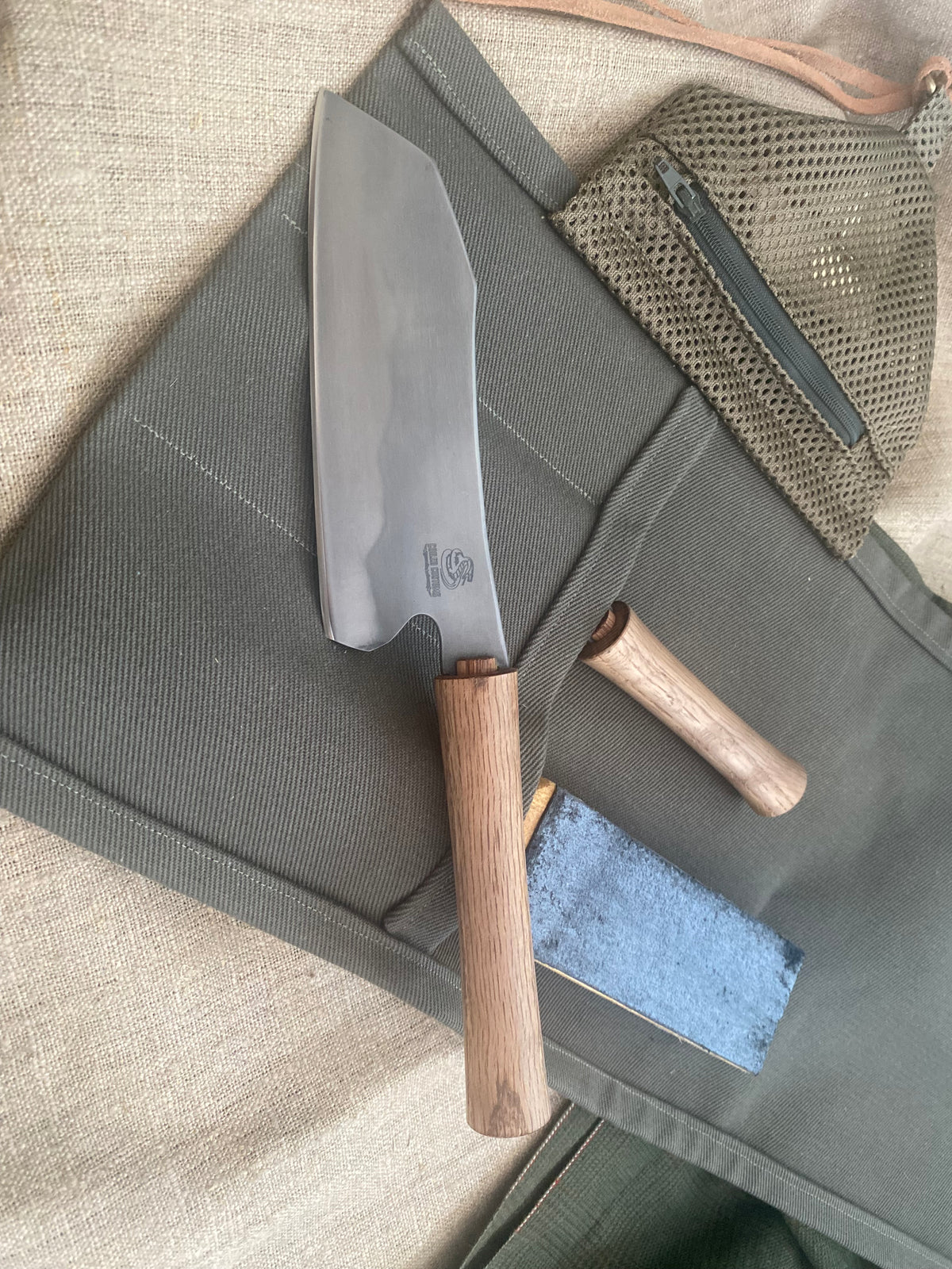 Santoku and petty knife set (oak) ￼