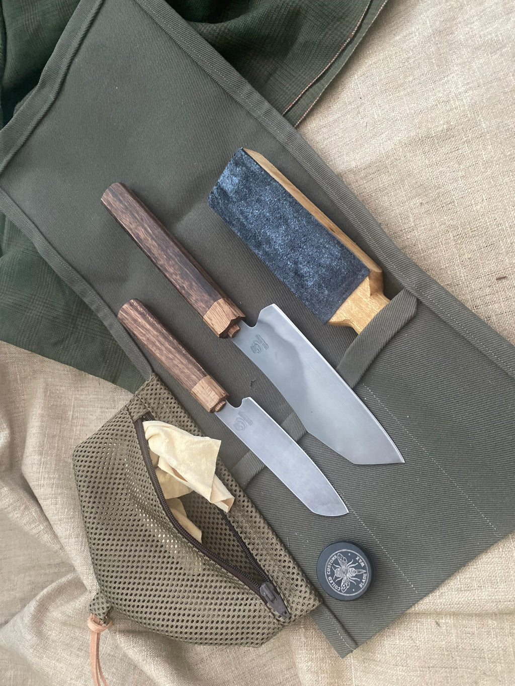 Santoku and petty knife set (Tanga Tanga￼and oak)