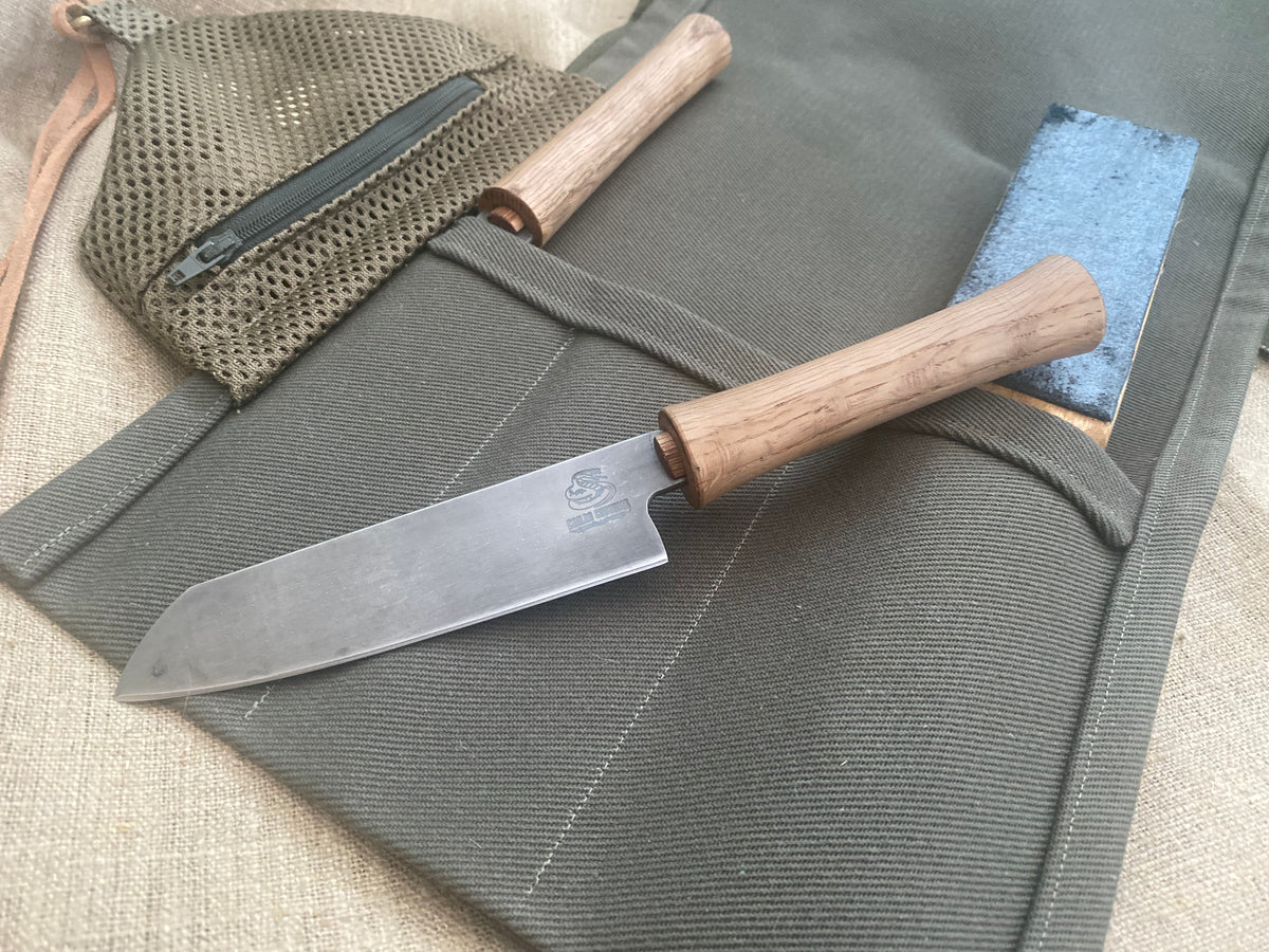 Santoku and petty knife set (oak) ￼